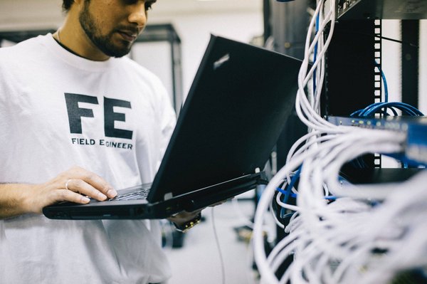 Que réserve l'avenir aux techniciens supérieurs en systèmes et réseaux ?